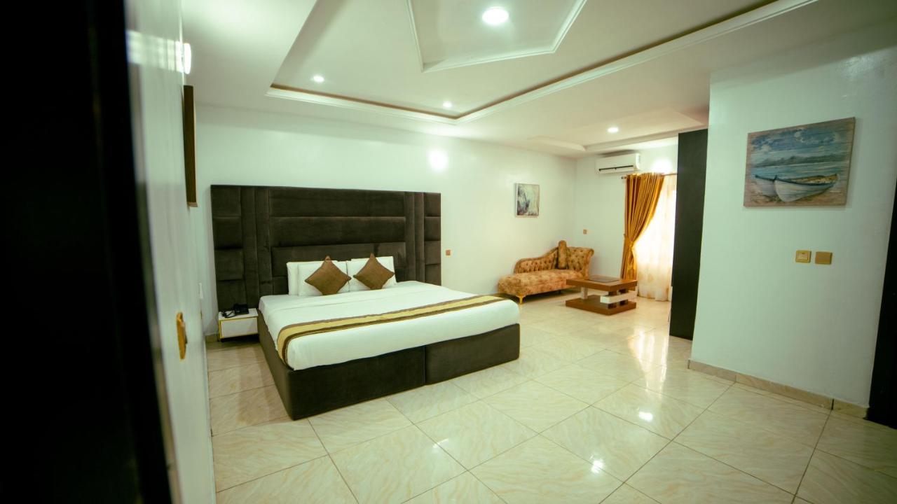 247 Luxury Hotel & Apartment Ajah Lekki Extérieur photo