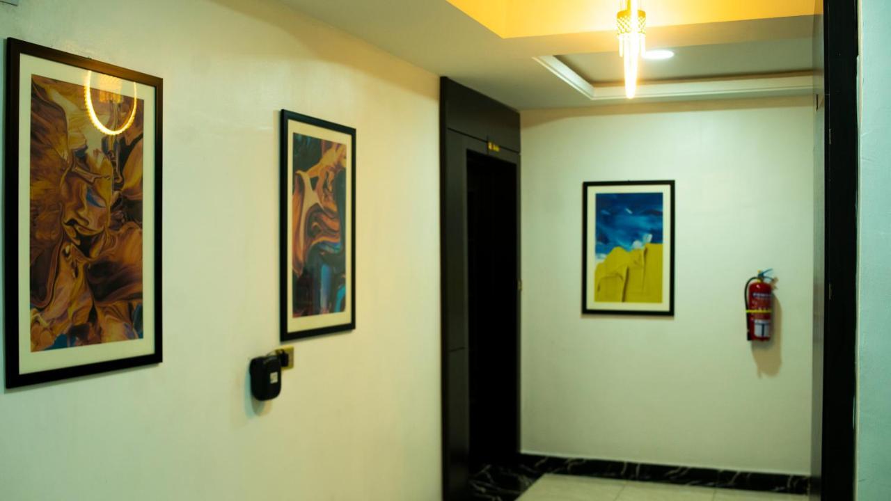 247 Luxury Hotel & Apartment Ajah Lekki Extérieur photo