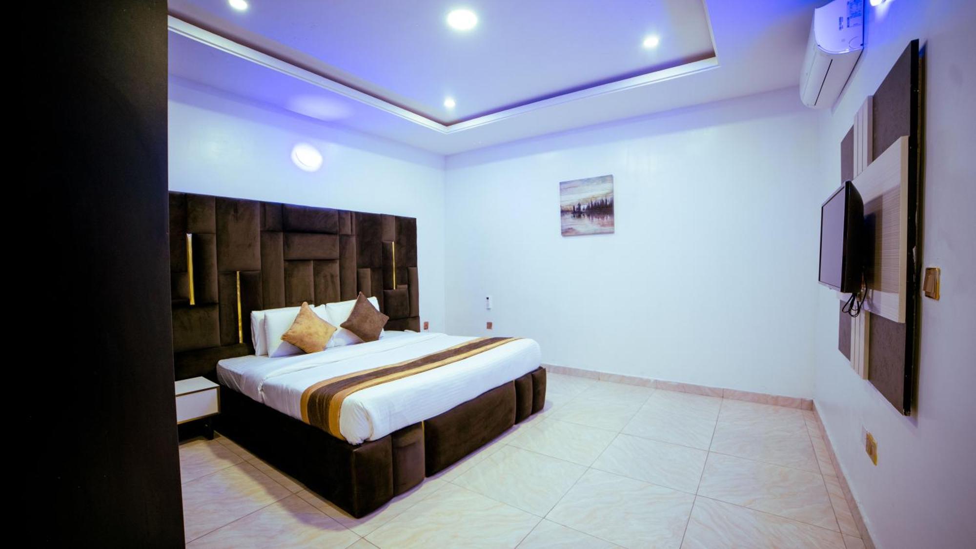 247 Luxury Hotel & Apartment Ajah Lekki Extérieur photo