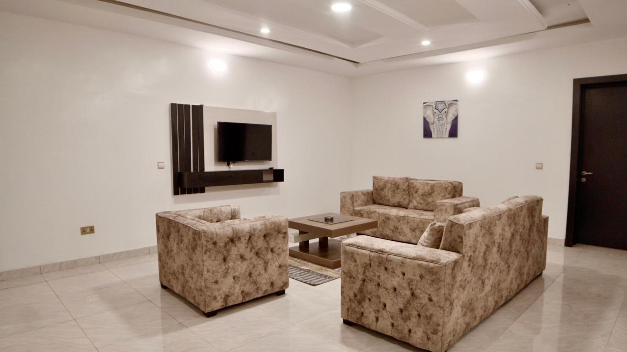 247 Luxury Hotel & Apartment Ajah Lekki Extérieur photo