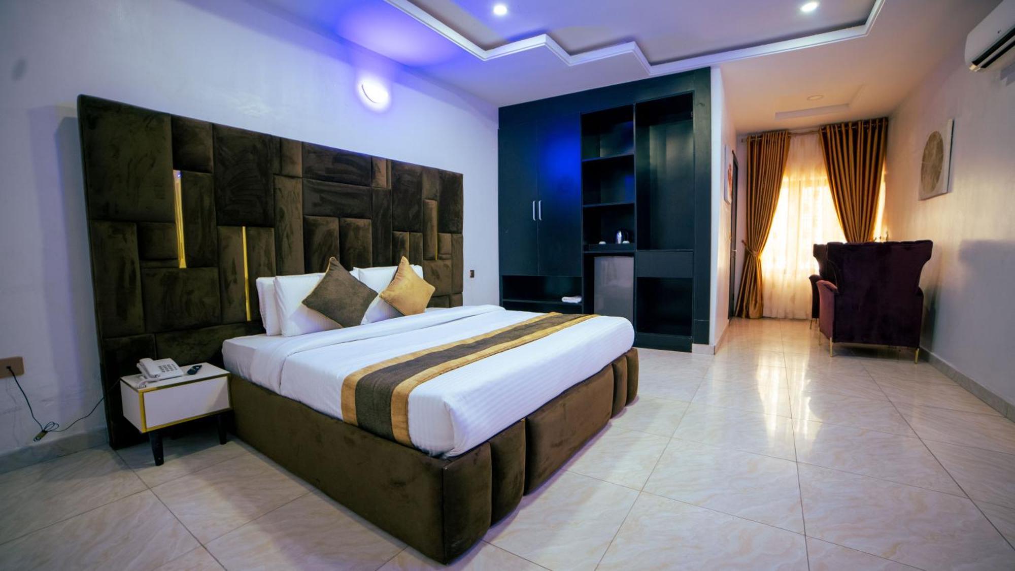 247 Luxury Hotel & Apartment Ajah Lekki Extérieur photo